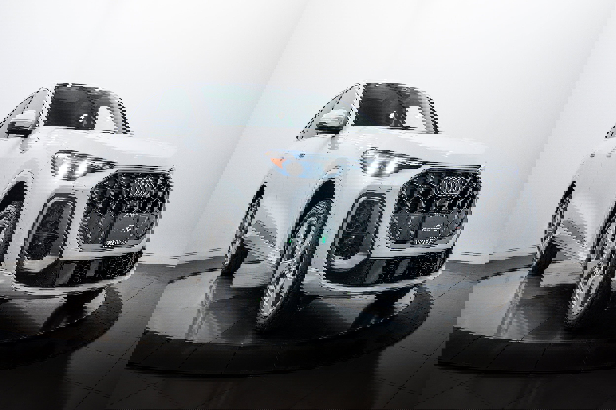 Certified 2025 Audi Q5 Premium Plus w/ Premium Plus