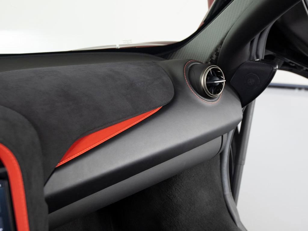 Used 2022 McLaren 720S Luxury photo 27