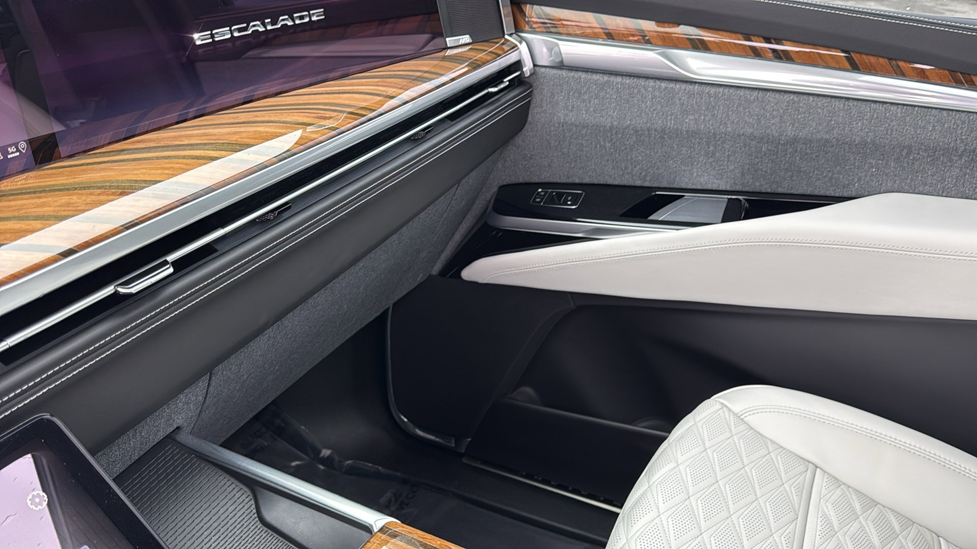 2025 Cadillac Escalade Premium Luxury Platinum