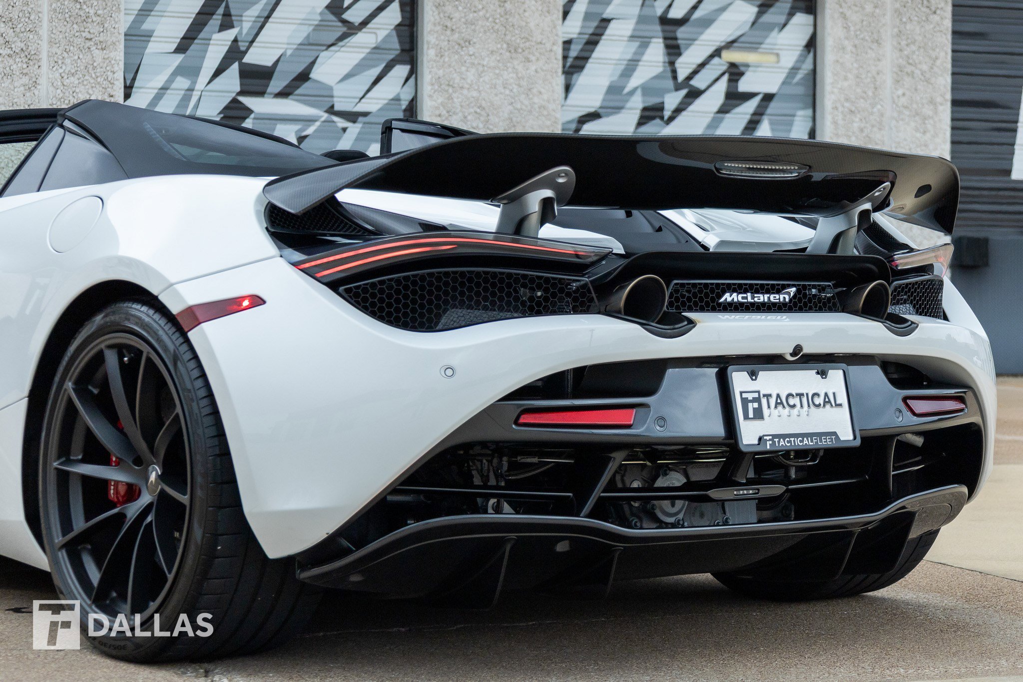 Used 2022 McLaren 720S Performance photo 12