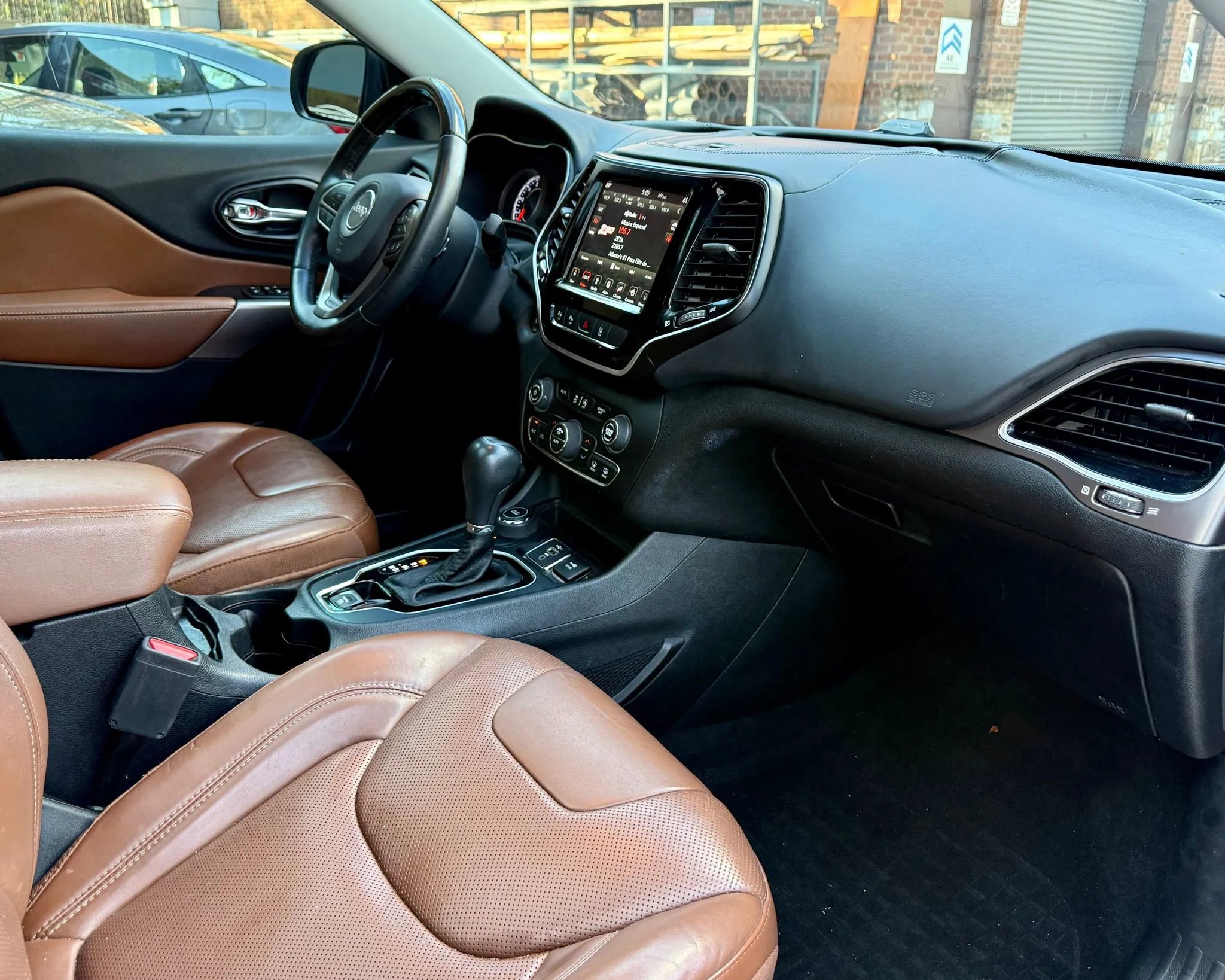 2019 Jeep Cherokee Overland