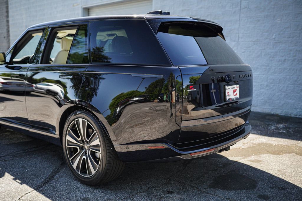 2025 Land Rover Range Rover SE