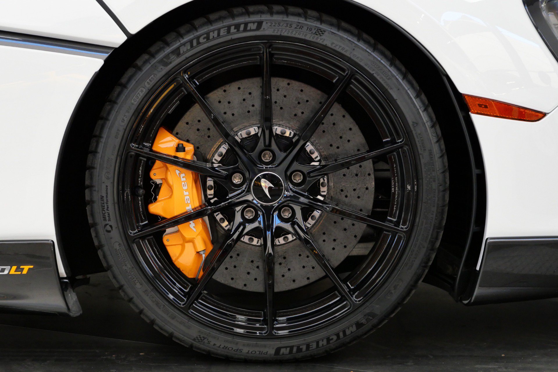 Used 2019 McLaren 600LT photo 37