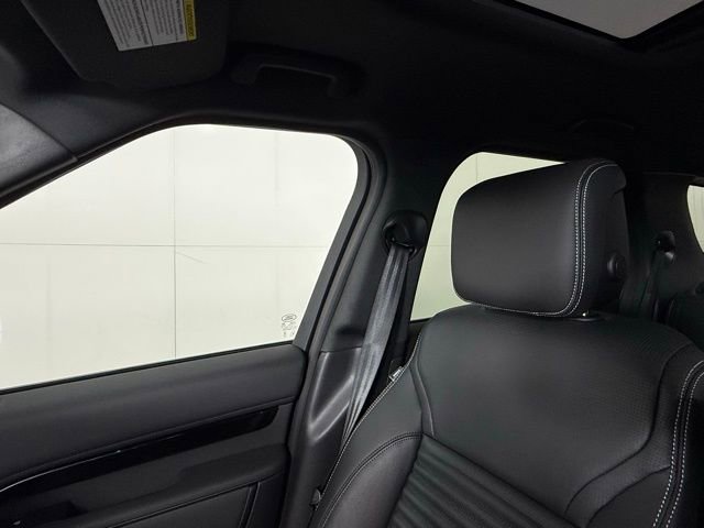 2026 Land Rover Discovery S