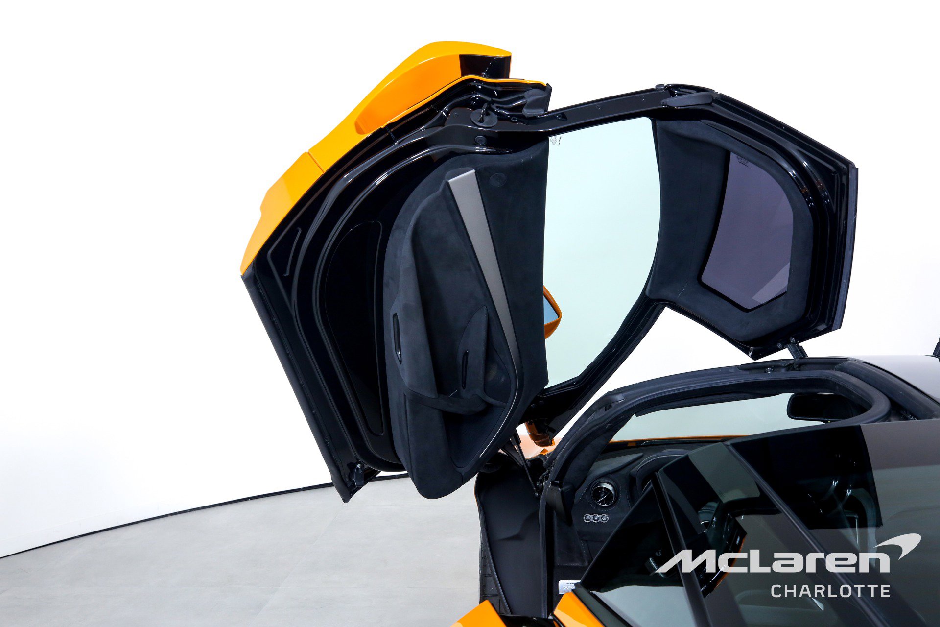 Used 2019 McLaren 720S photo 11