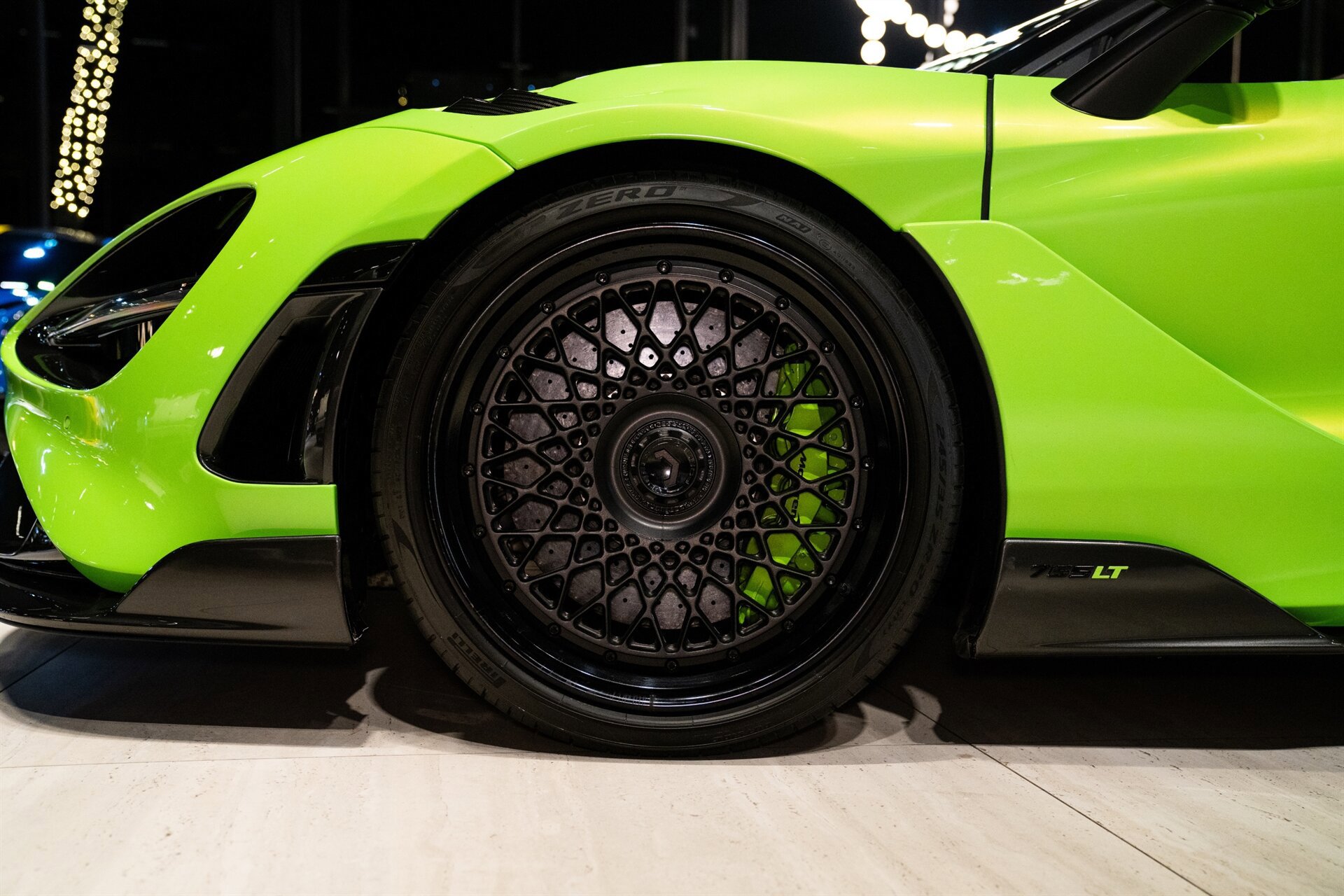 Used 2022 McLaren 765LT photo 8