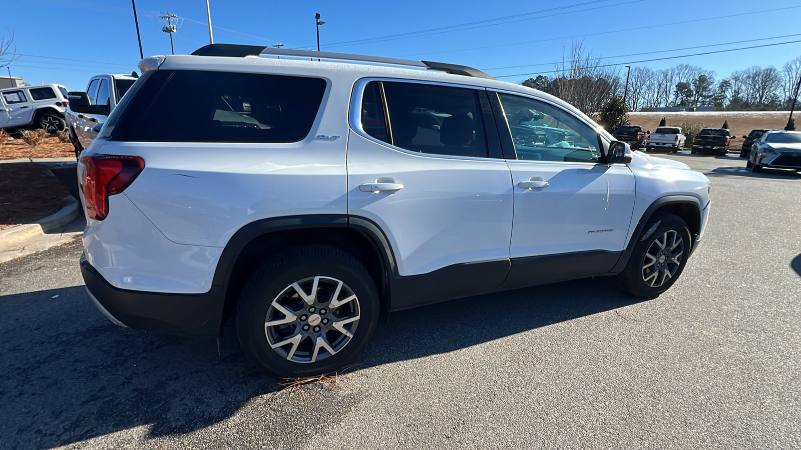 2023 GMC Acadia SLT