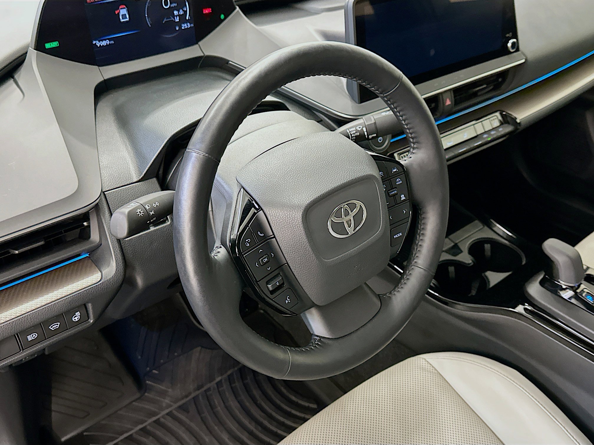 2023 Toyota Prius XLE