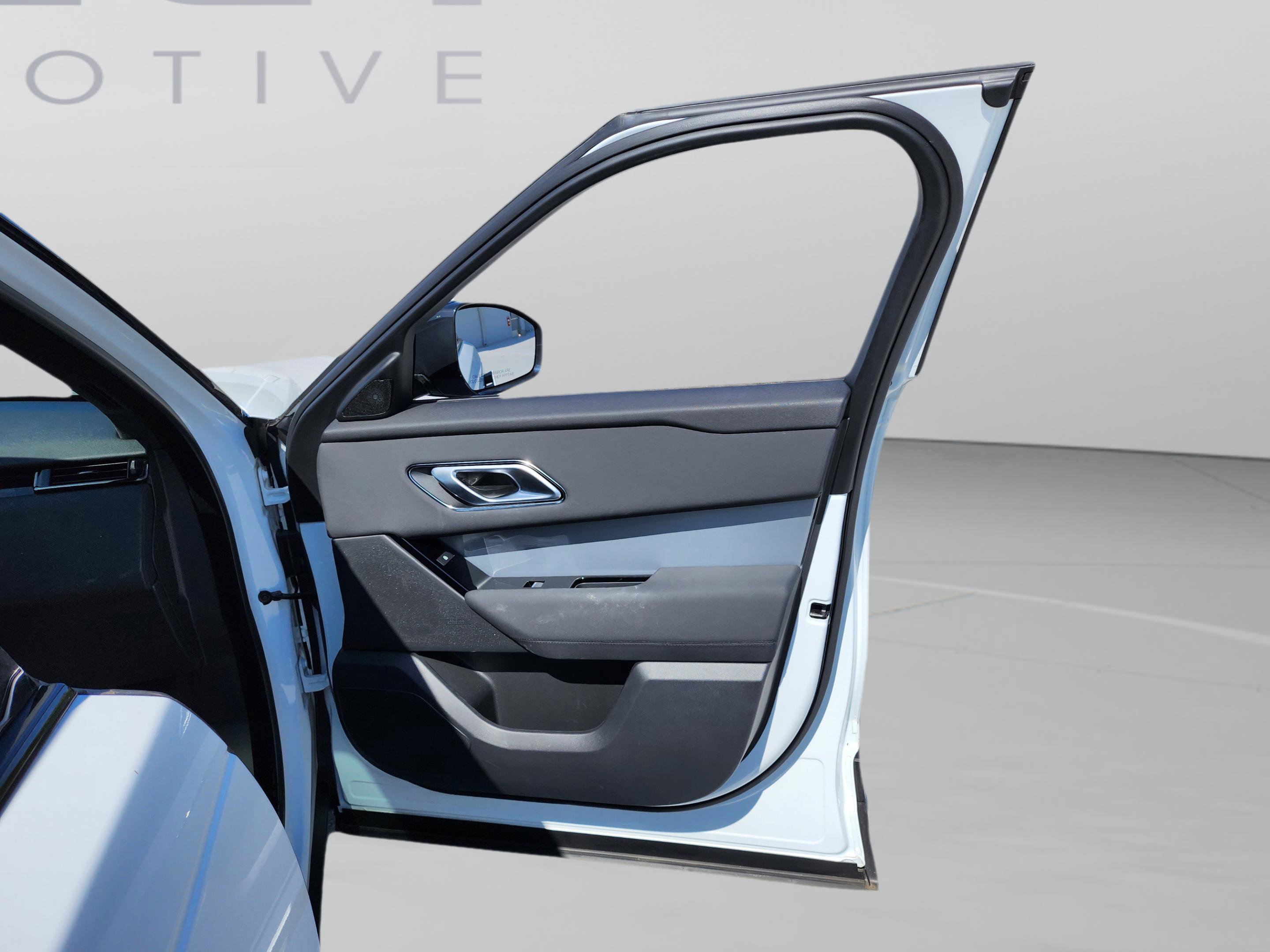 2025 Land Rover Range Rover Velar S