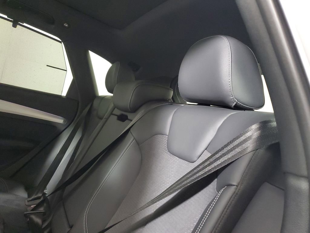 2024 Audi Q5 e Prestige