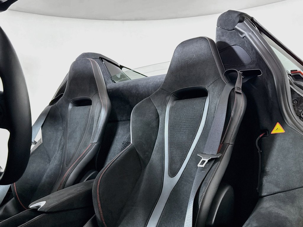 Used 2026 McLaren 750S Spider photo 16