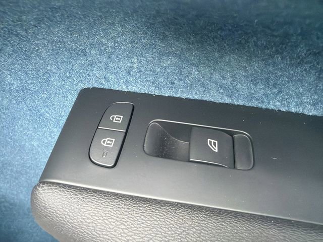 2023 Volvo Xc40 Recharge Plus