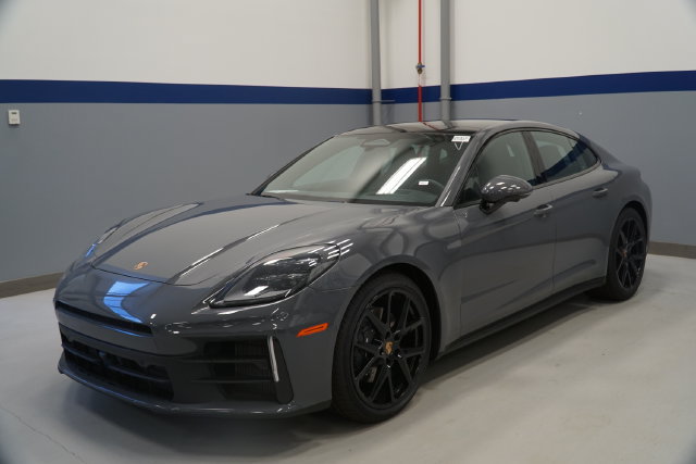 New 2026 Porsche Panamera 4