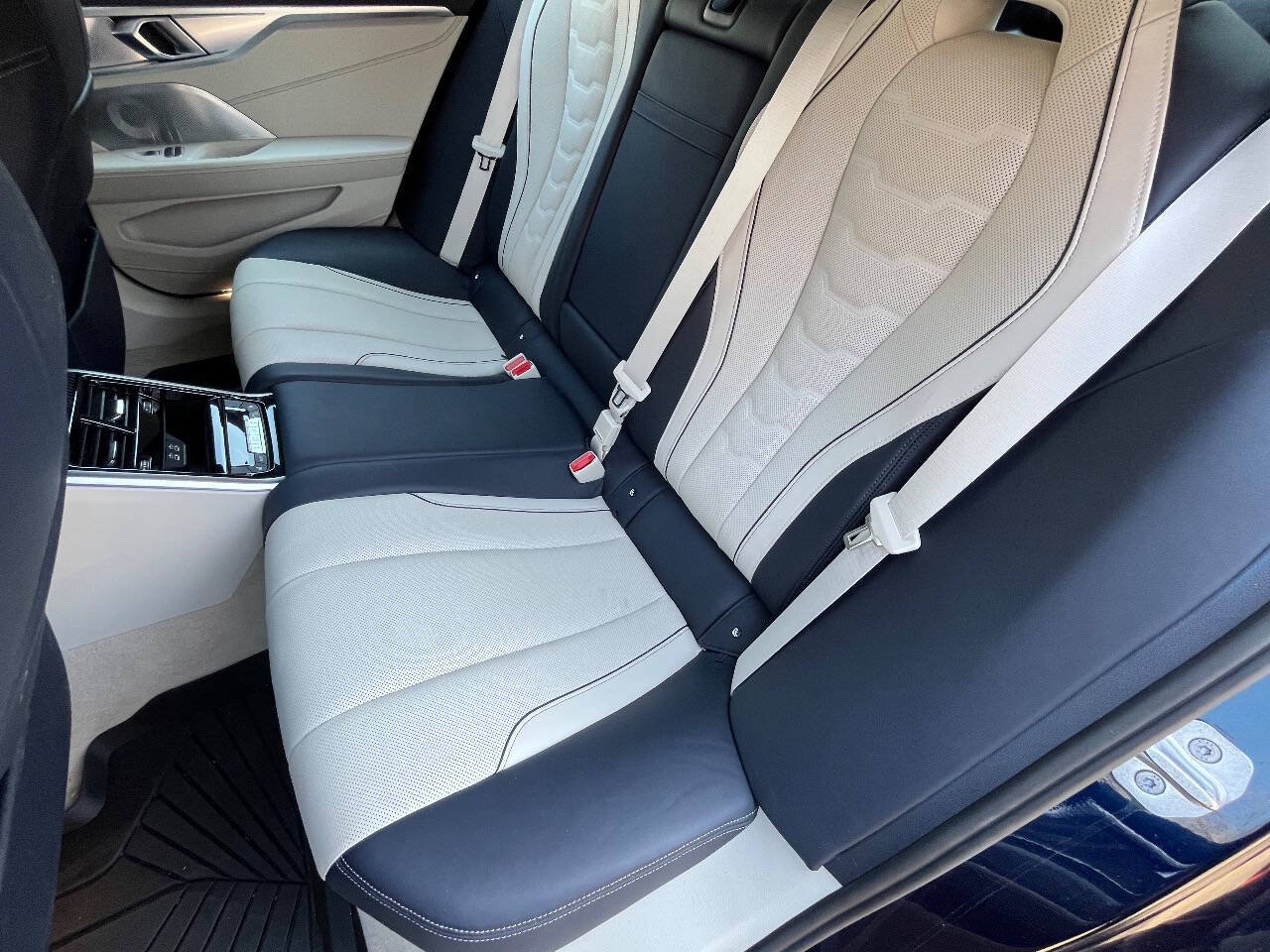 2022 BMW 8 Series Alpina B8 - Photo 12