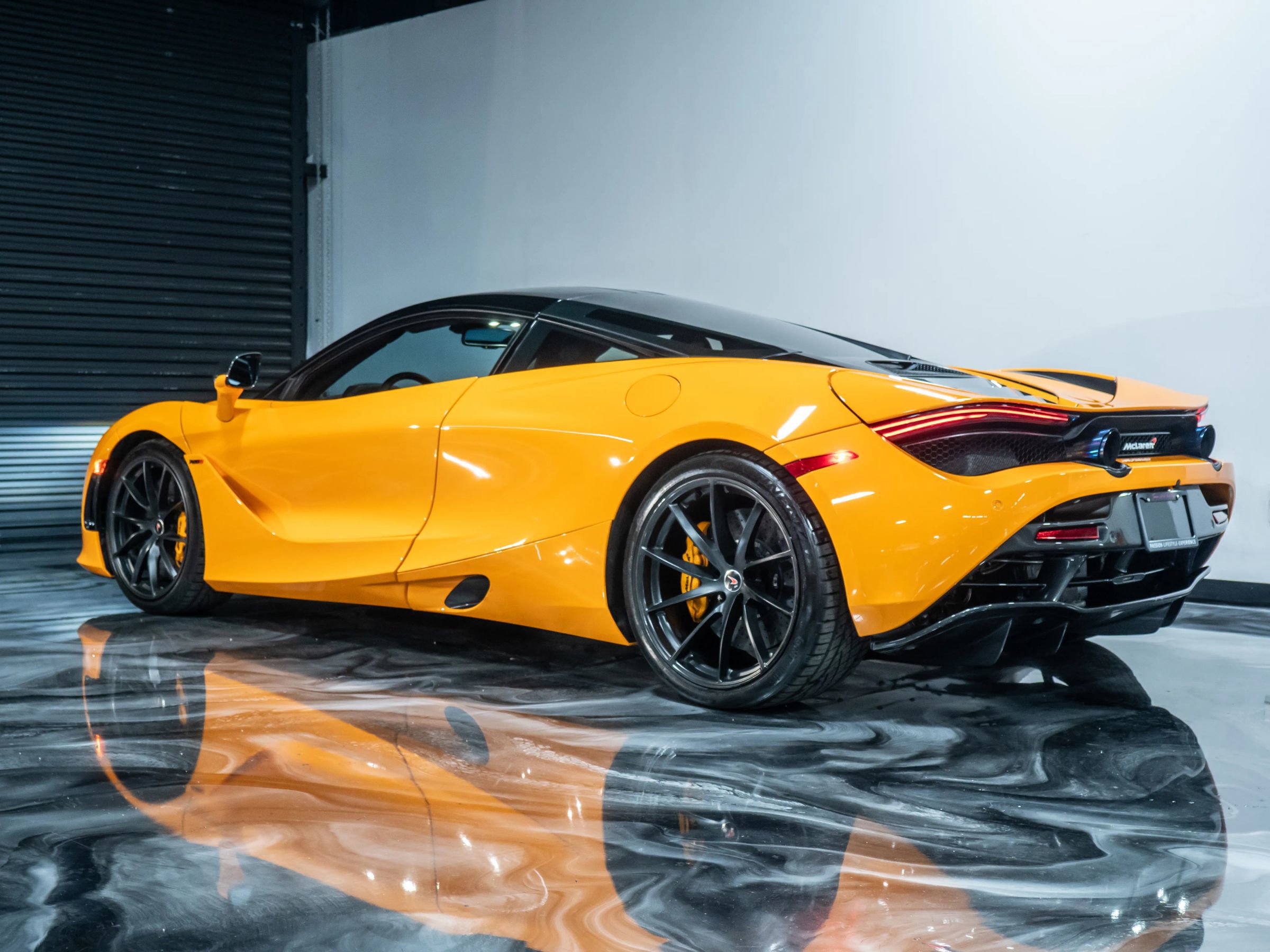 Used 2018 McLaren 720S Performance photo 13