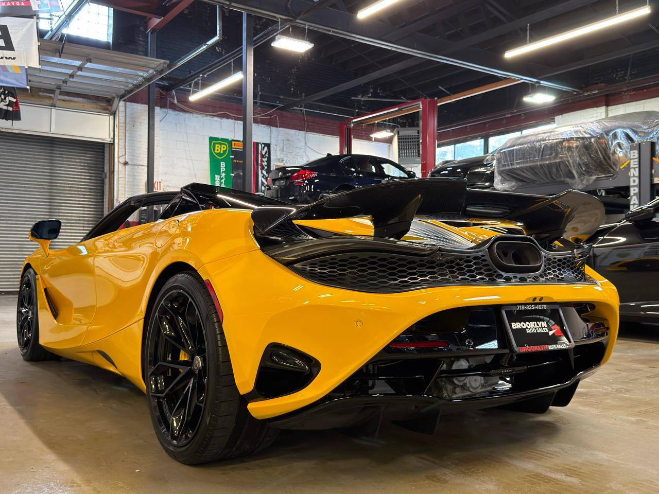 Used 2024 McLaren 750S Spider photo 9