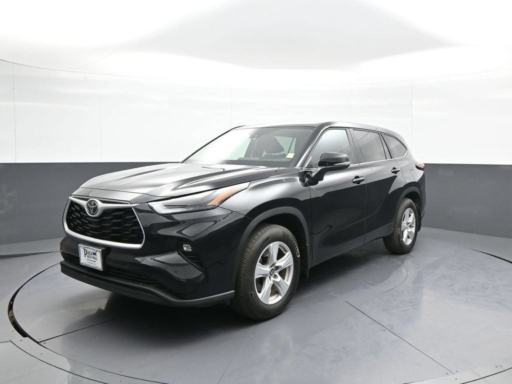 Certified 2025 Toyota Highlander LE