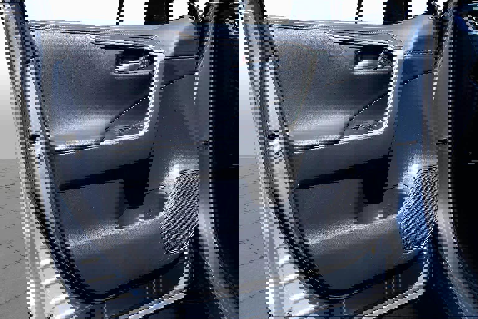 2023 Toyota RAV4 XSE