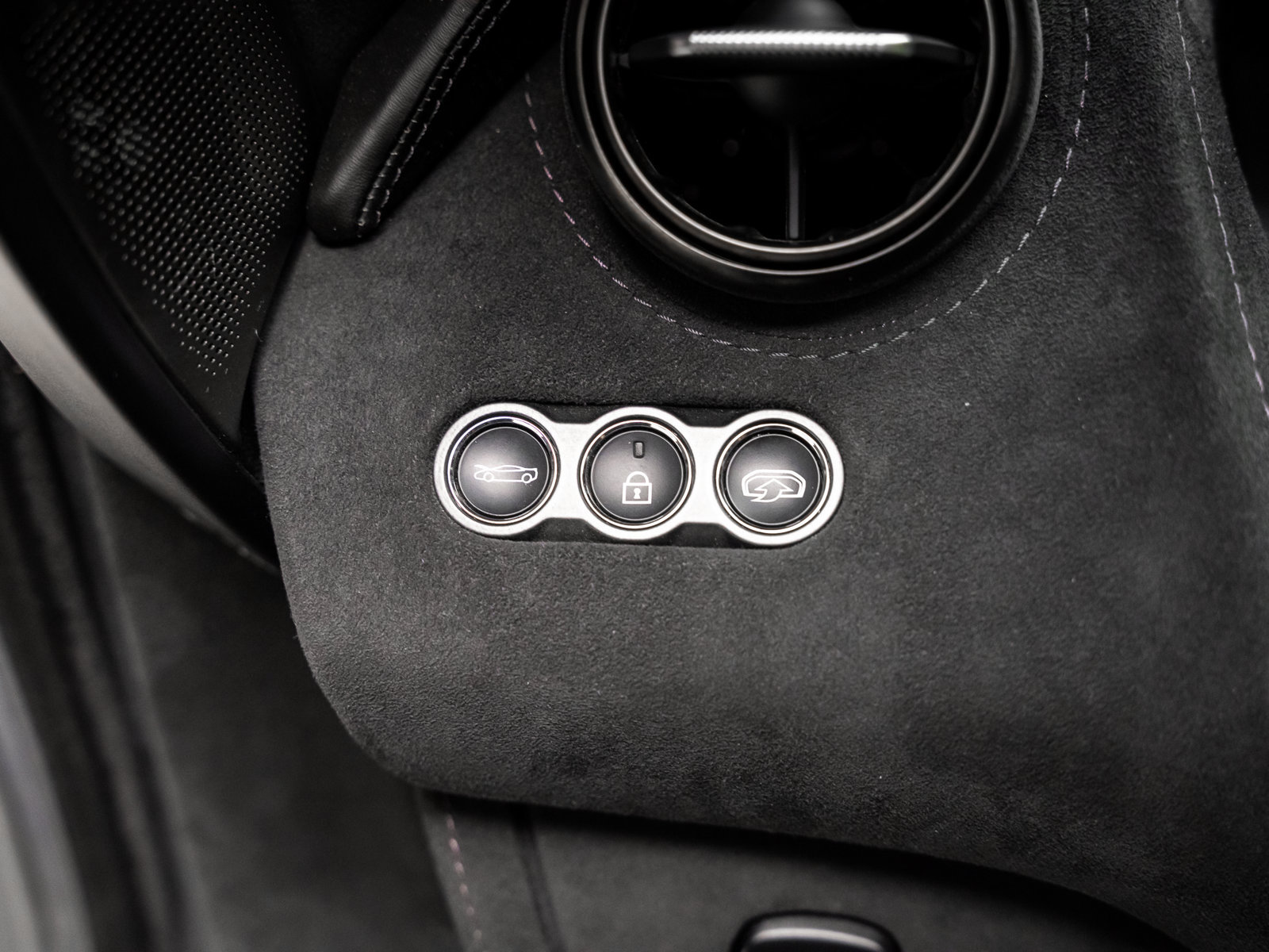 Used 2018 McLaren 720S Luxury photo 58