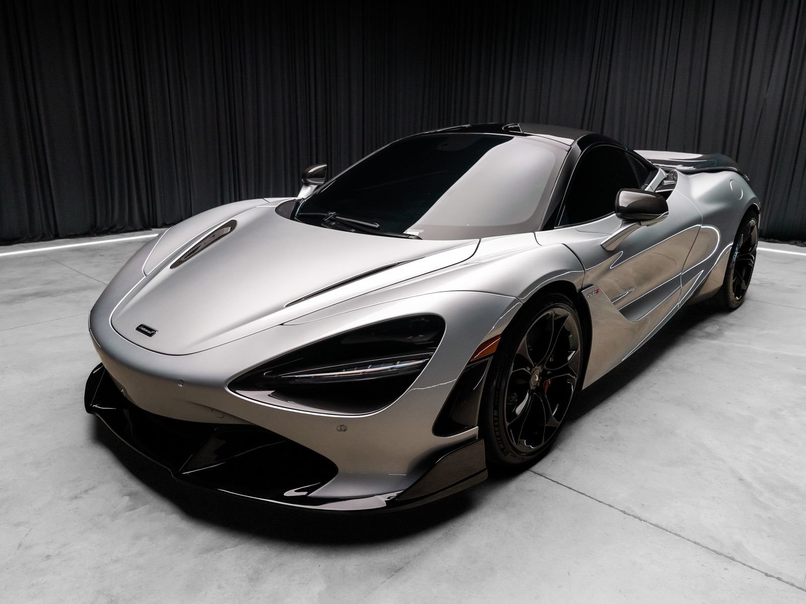 Used 2019 McLaren 720S photo 10