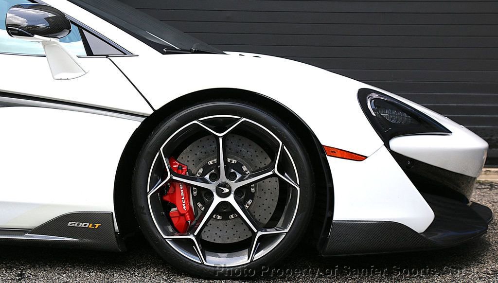 Used 2019 McLaren 600LT photo 18