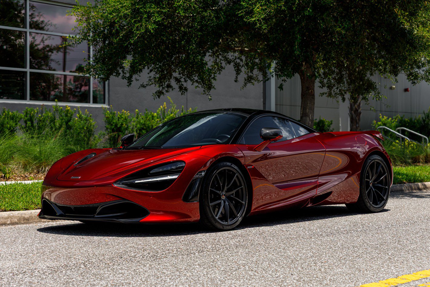 Used 2018 McLaren 720S Luxury photo 14