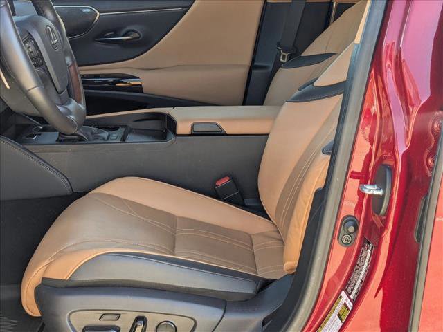 2023 Lexus ES 300h Ultra Luxury