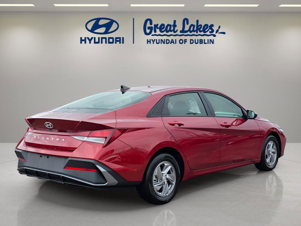 2024 Hyundai Elantra SE