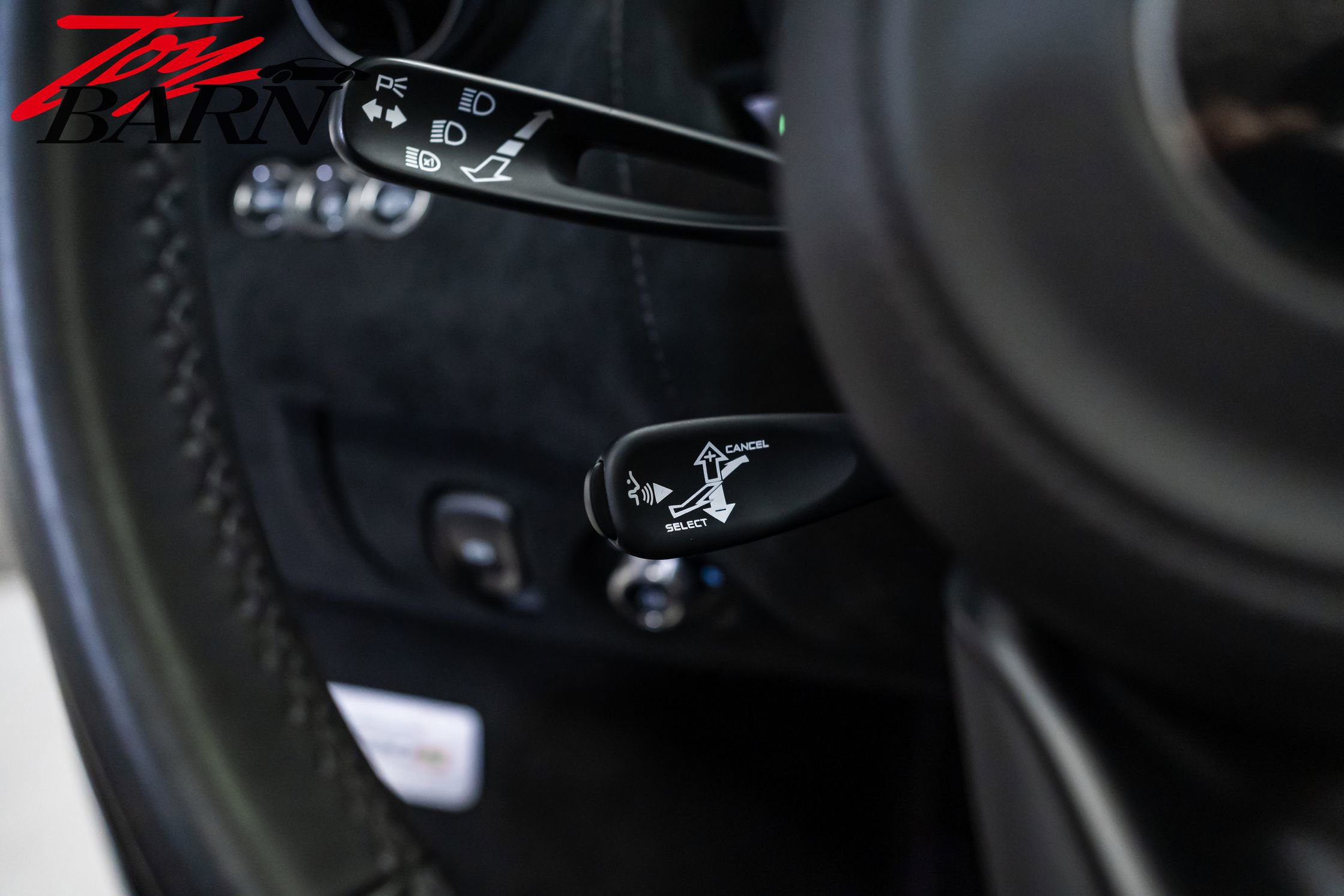 Used 2018 McLaren 720S Performance photo 30