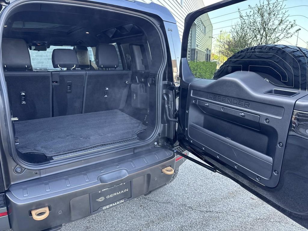 2025 Land Rover Defender 110
