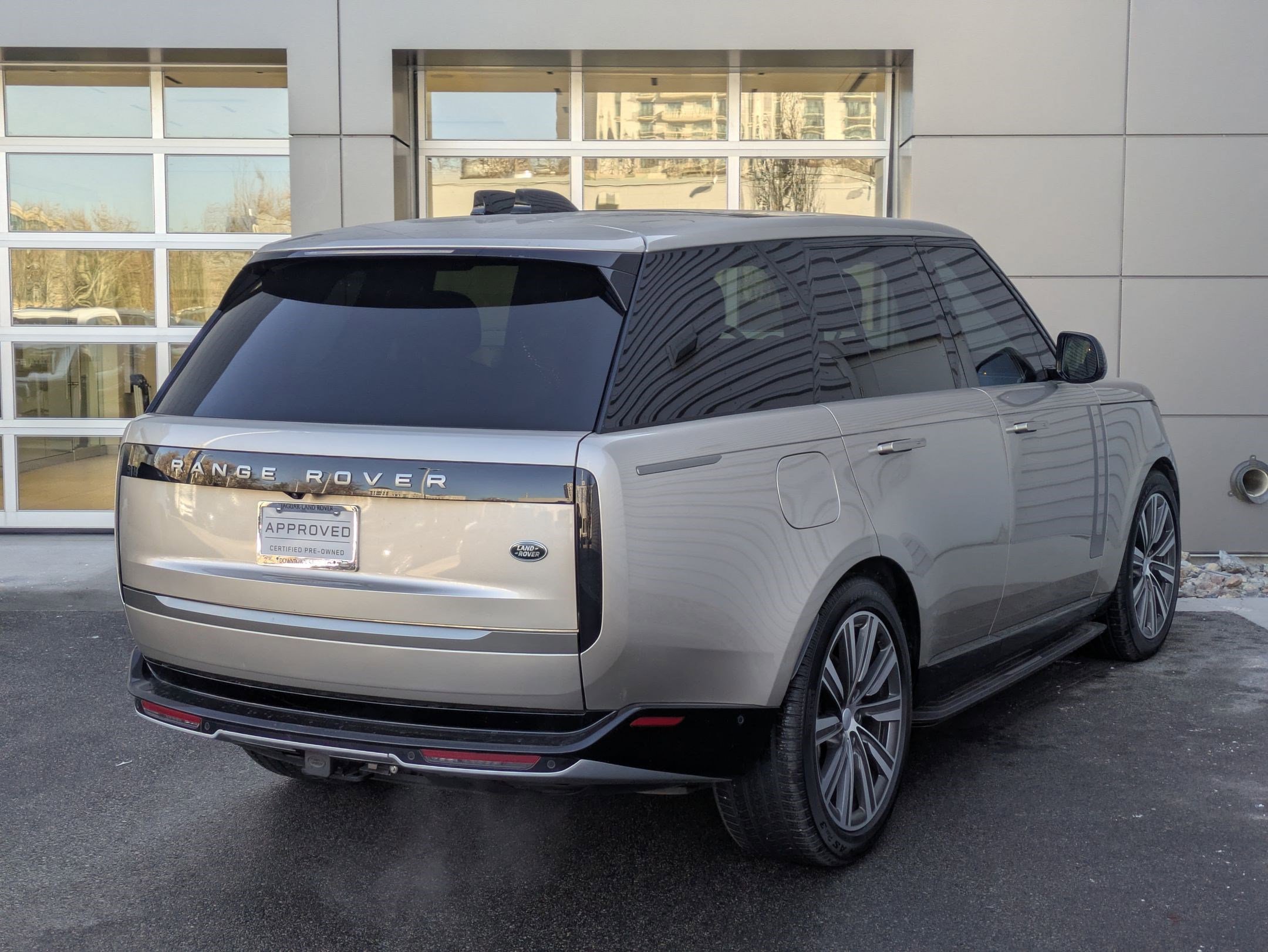 2023 Land Rover Range Rover SE