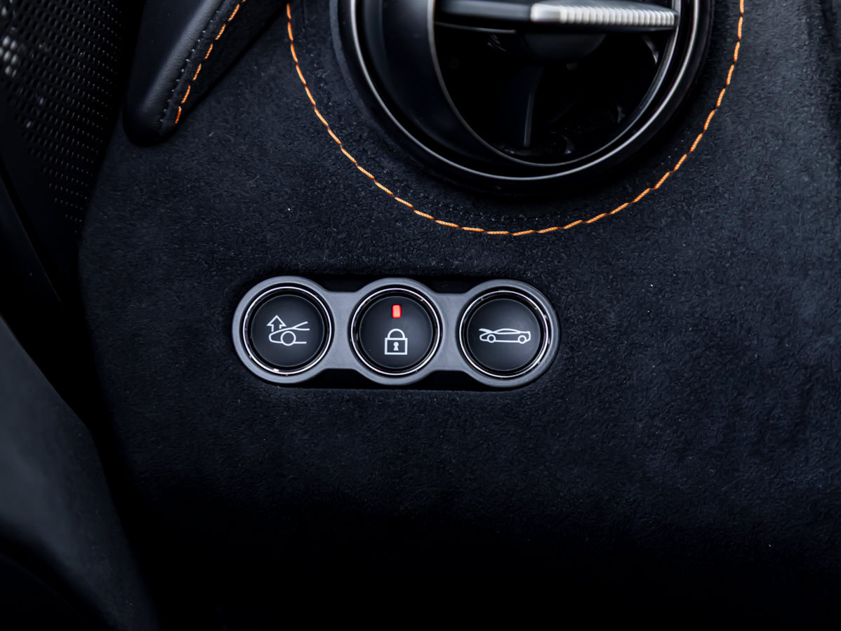 Used 2025 McLaren 750S photo 24