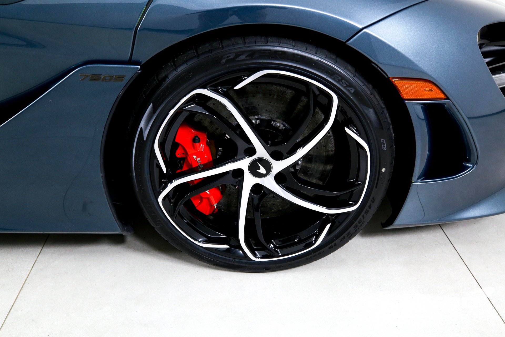 Used 2025 McLaren 750S photo 23