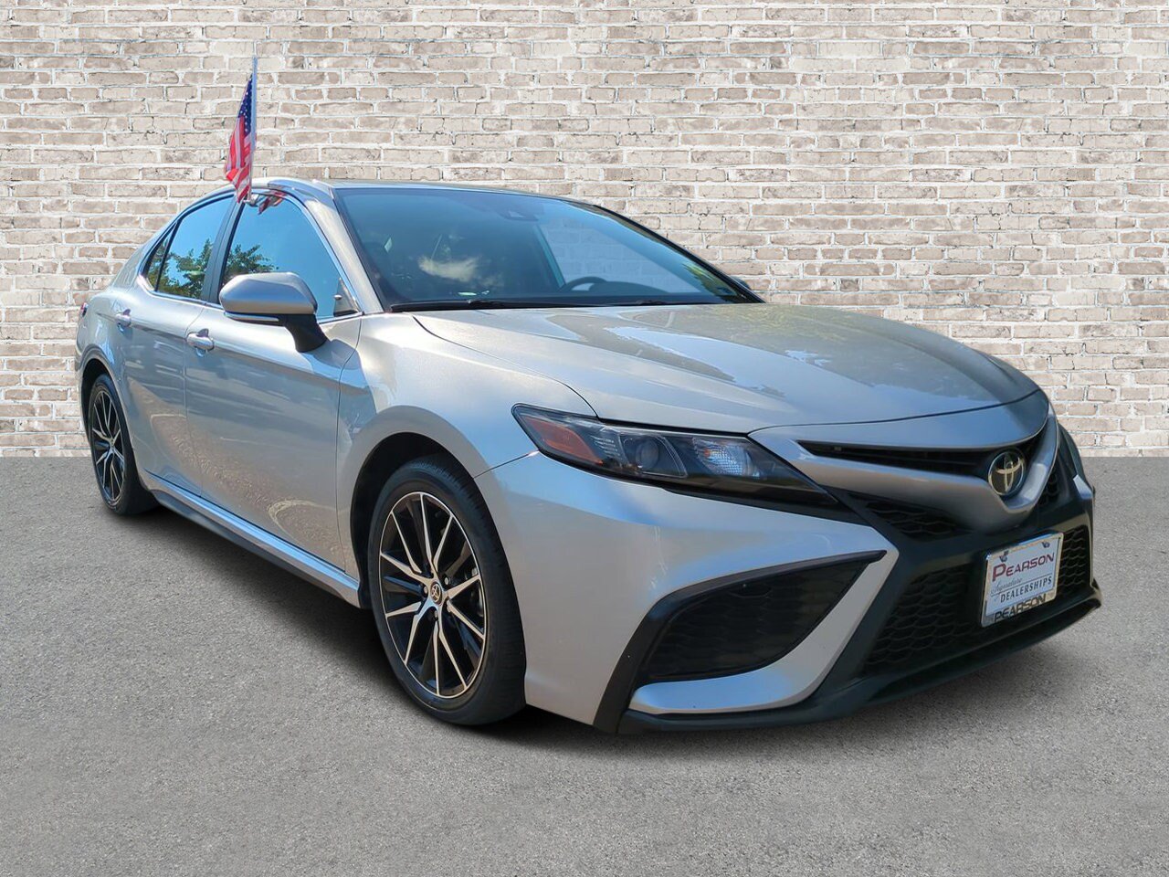 Used 2022 Toyota Camry SE w/ Cold Weather Package