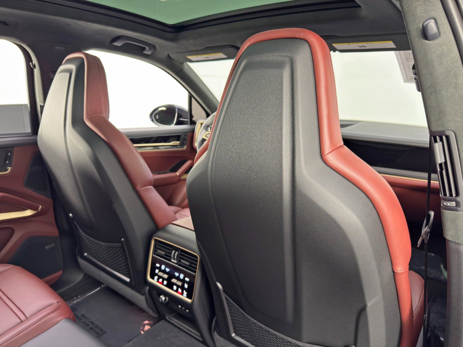 2025 Porsche Cayenne Turbo