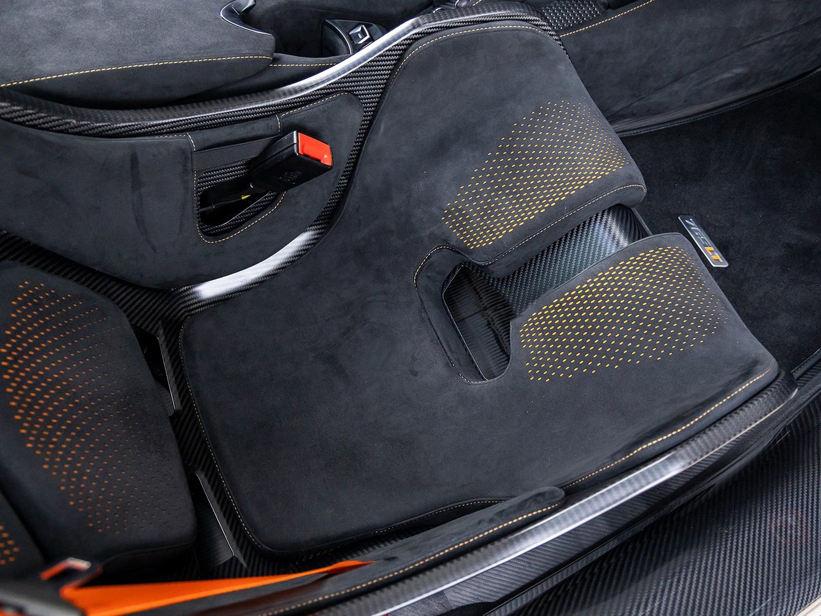 Used 2022 McLaren 765LT photo 39