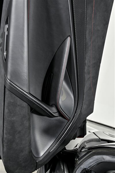 Used 2021 McLaren 720S Performance photo 19