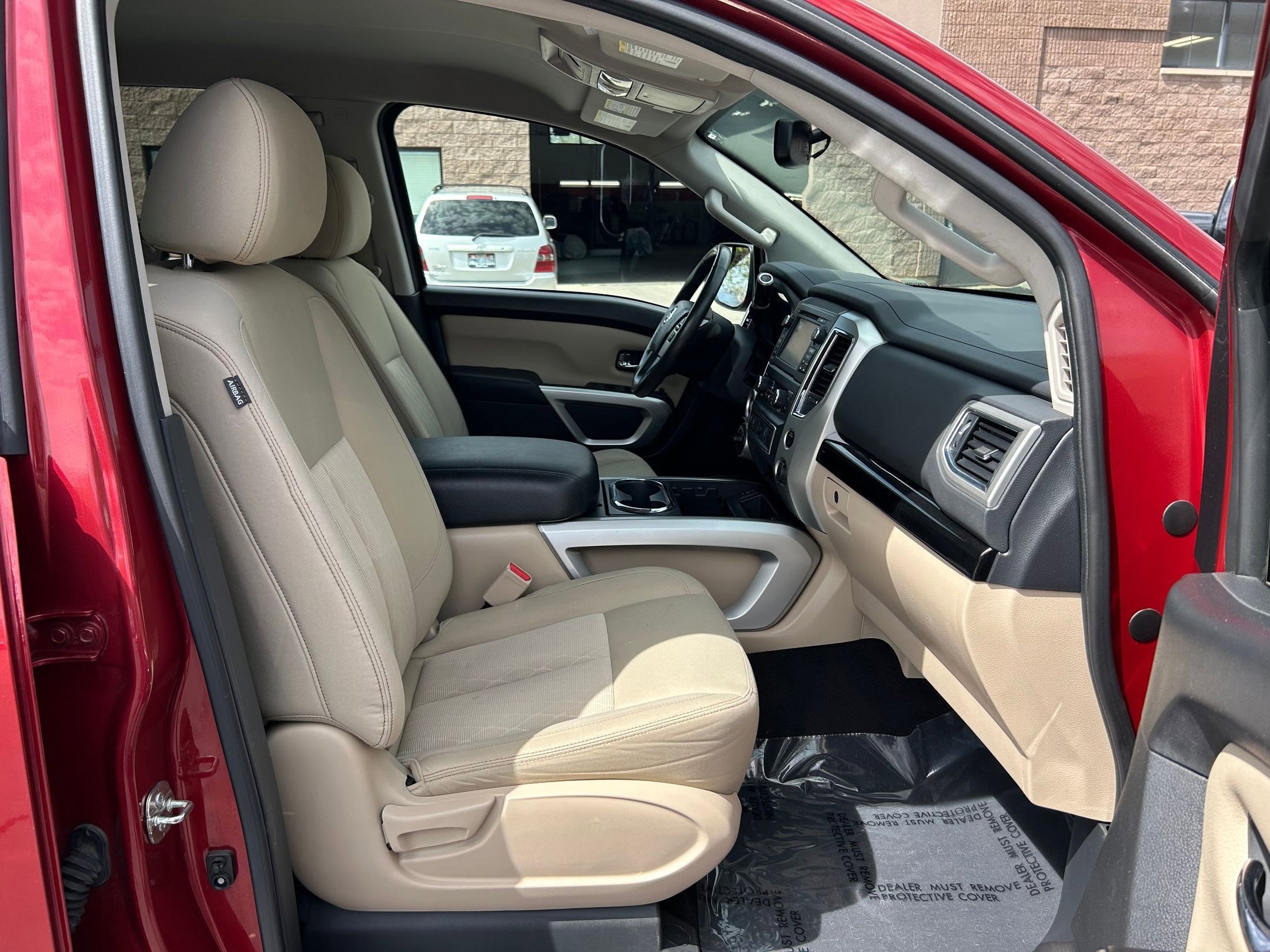 2017 Nissan Titan SV