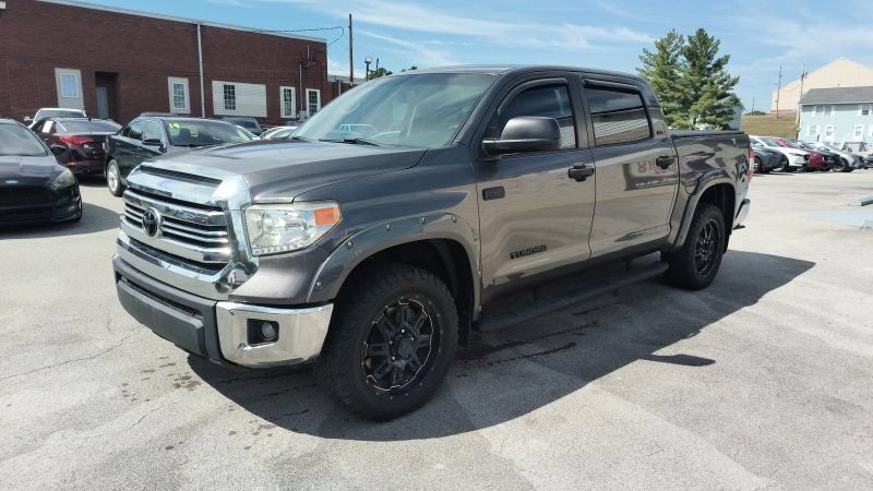 Used 2017 Toyota Tundra SR5 w/ SR5 Upgrade Package