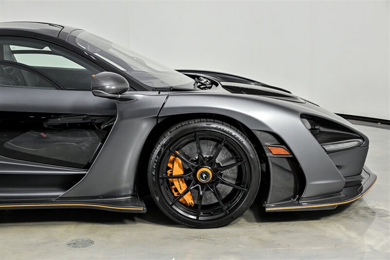 Used 2019 McLaren Senna photo 19