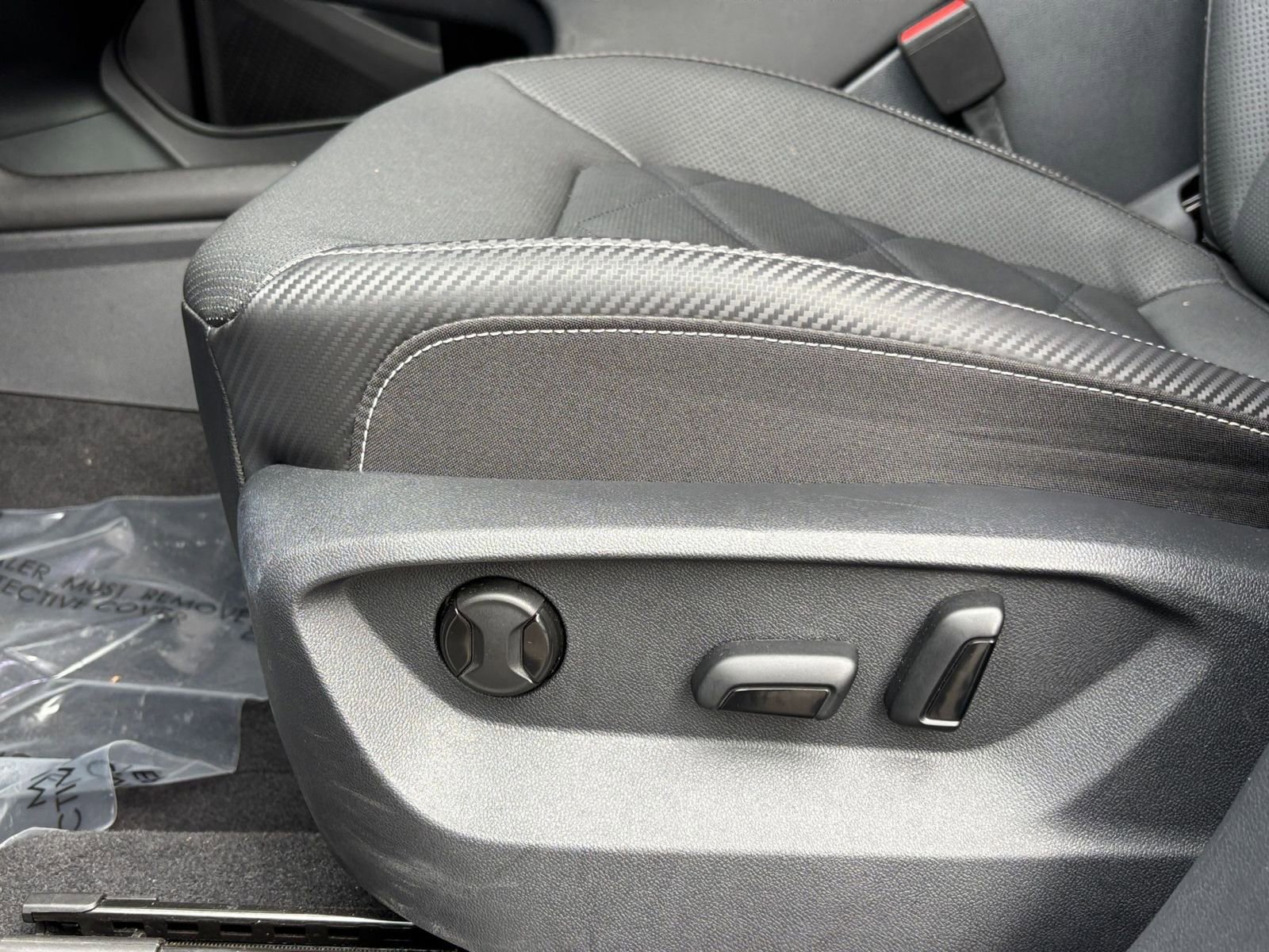 2025 Volkswagen Atlas Cross Sport SE