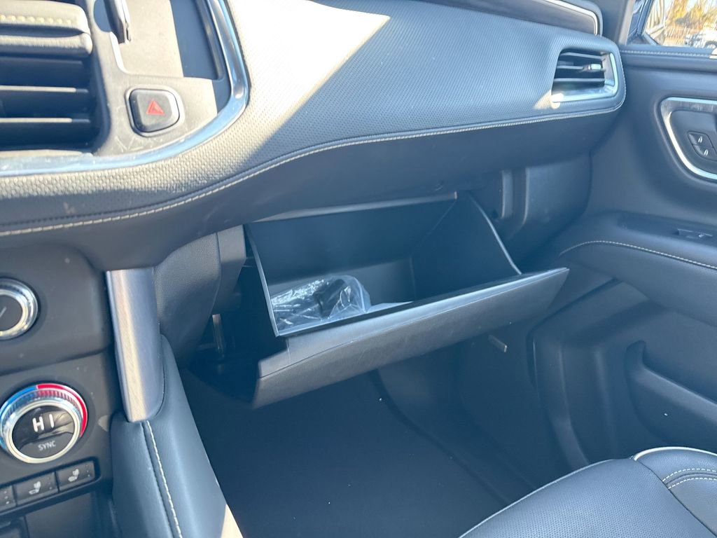 2024 GMC Yukon XL SLT