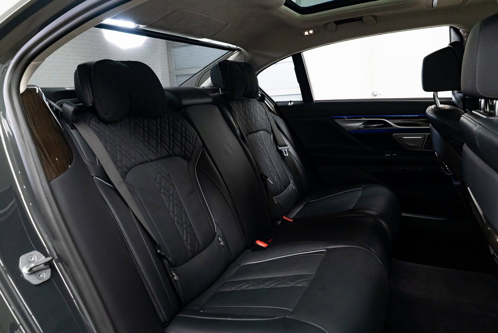 2022 BMW M760i xDrive