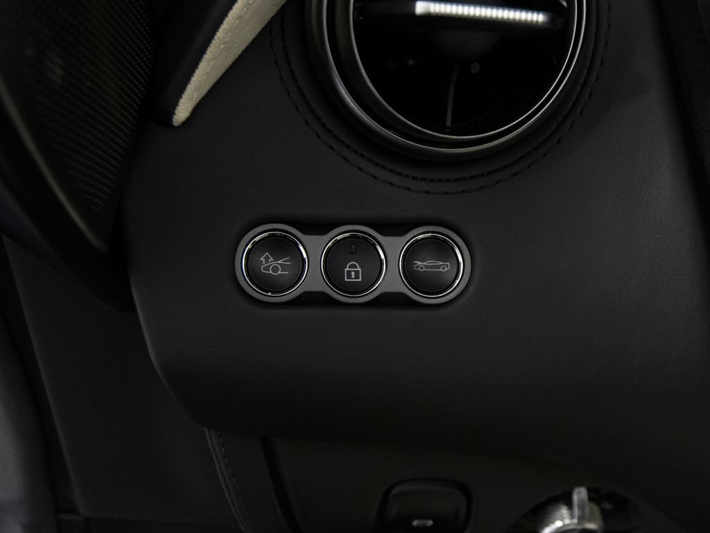 Used 2024 McLaren 750S Spider photo 33