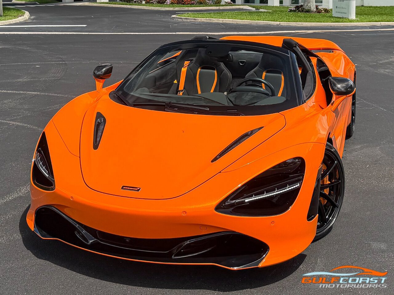 Used 2022 McLaren 720S Performance photo 9