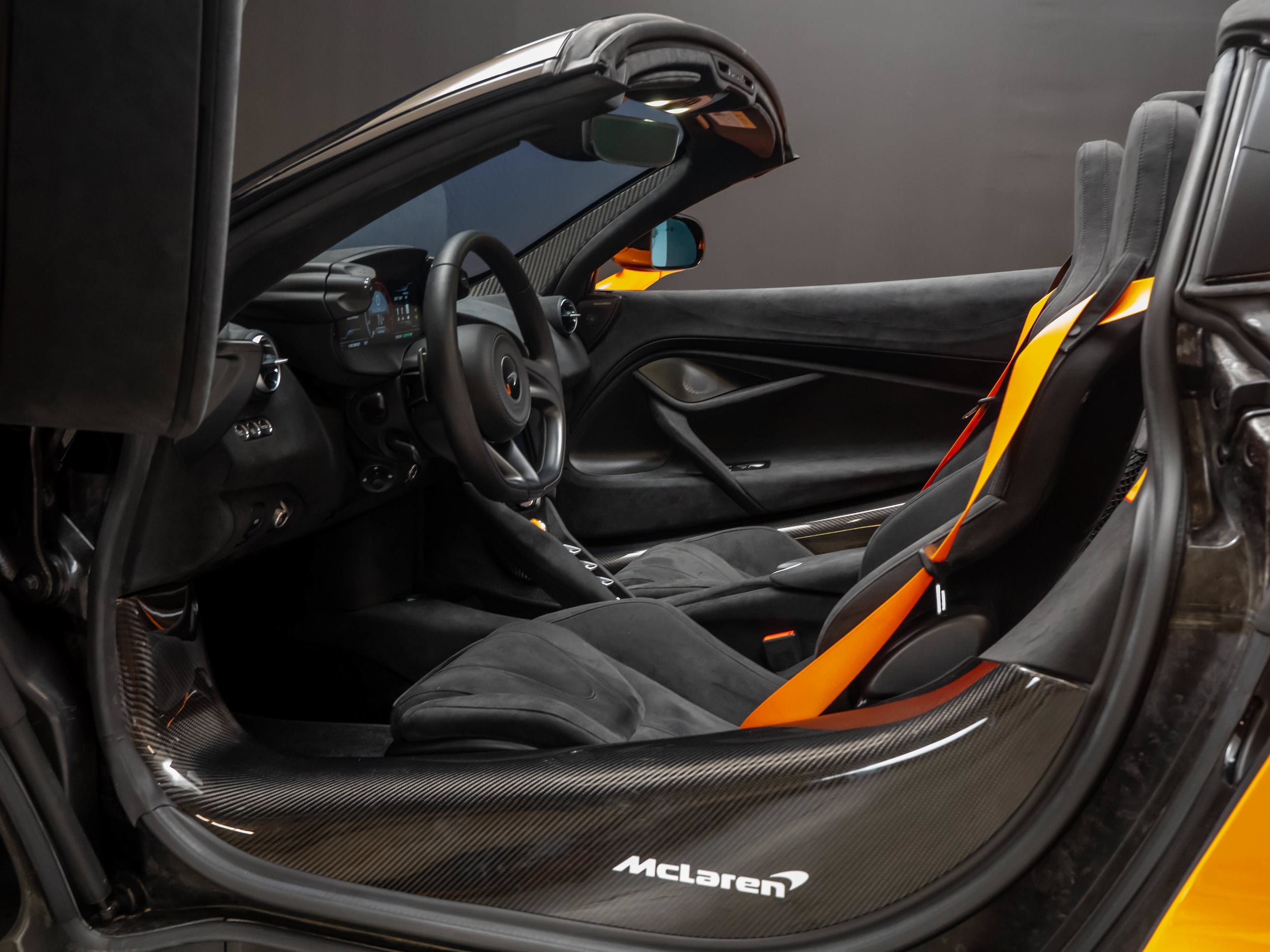 Used 2025 McLaren 750S Spider 4