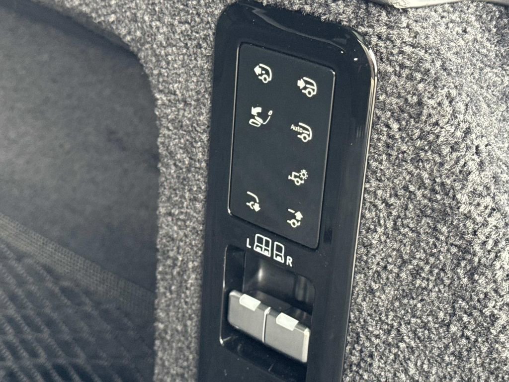 2023 Land Rover Range Rover SV