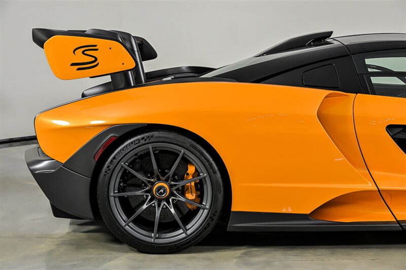 Used 2019 McLaren Senna photo 16
