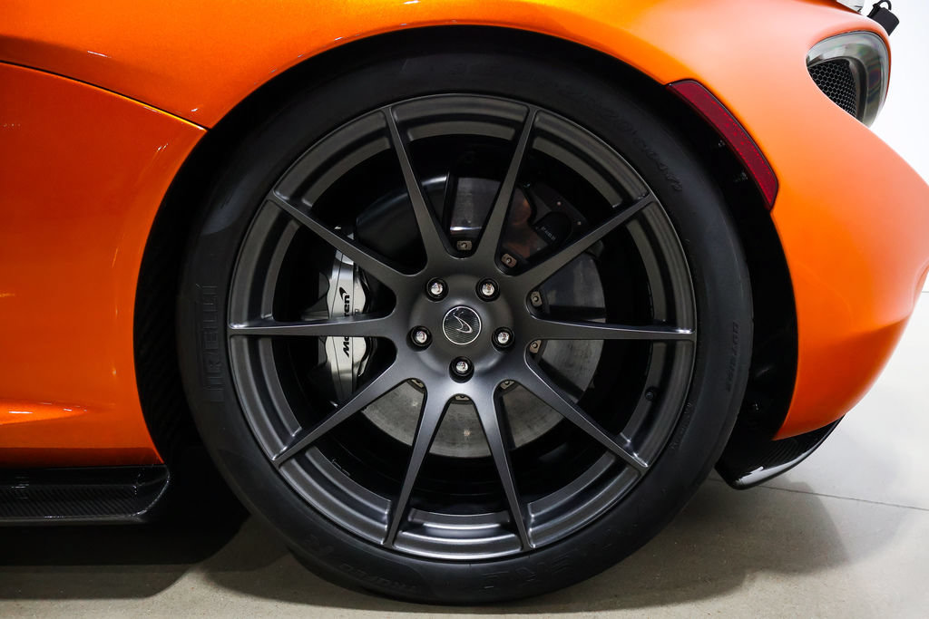 Used 2014 McLaren P1 photo 22