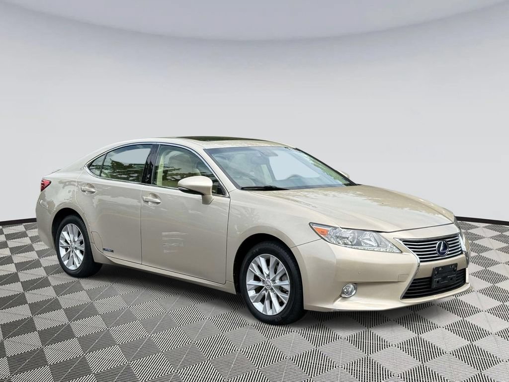Used 2013 Lexus ES 300h w/ Luxury Pkg